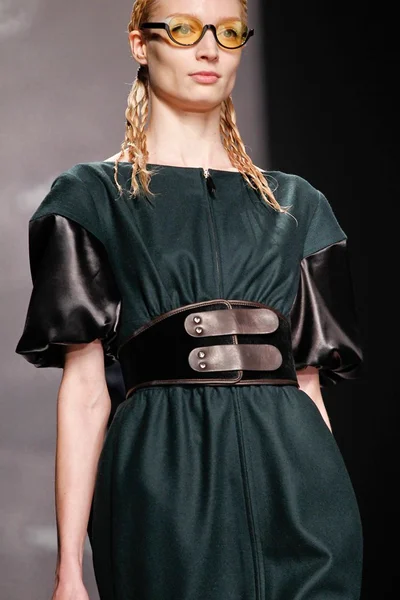 Look 19